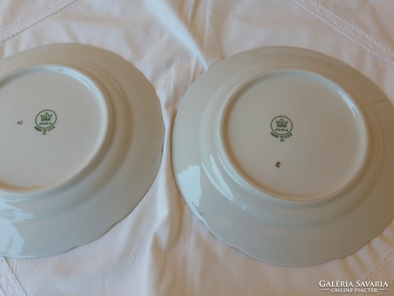 Porcelain tableware hinge is scene