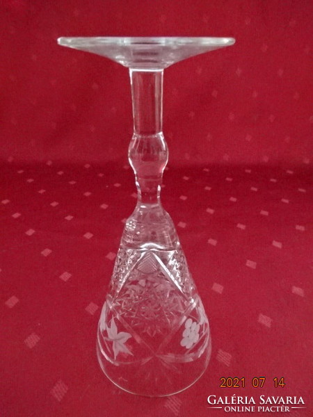 Crystal glass with a base, with a grape cluster pattern, height 17.5 cm. He has!