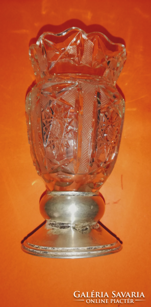 Régi fém talpas gyönyörű kristály váza