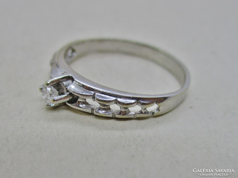 Gyönyörű brillköves  14kt fehérarany gyűrű