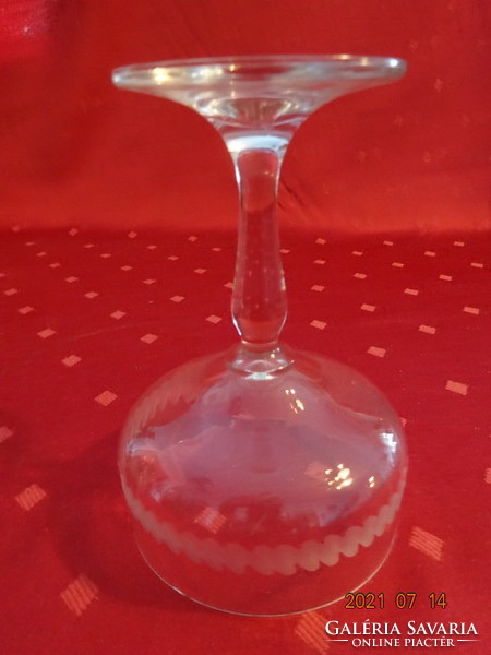 Csiszolt üveg pezsgőspohár, magassága 12,5 cm, átmérője 8,5 cm. Vanneki!