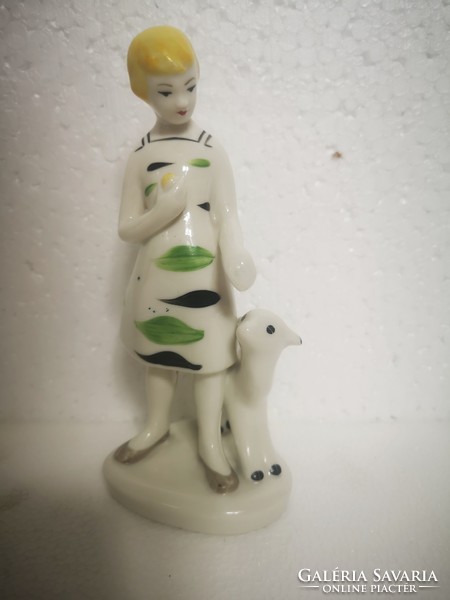 Retro midcentury szovjet porcelán Lány báránnyal