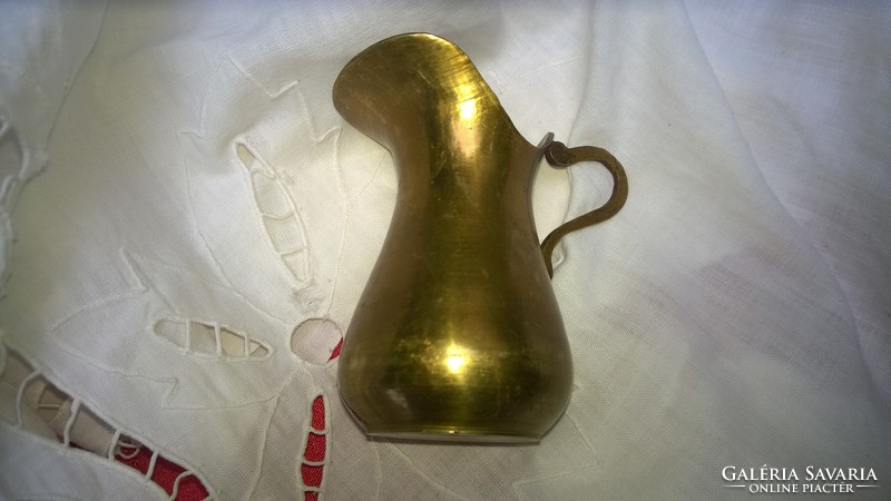 Also for collectors of tiny copper jug-spout mini pieces