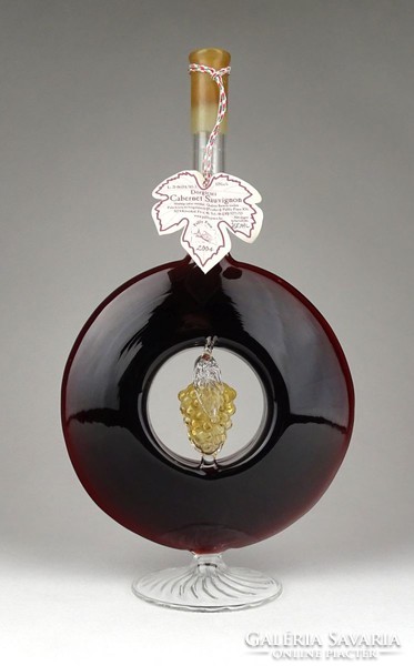 1E323 Dörgicsei Cabernet Sauvignon bor különlegesség díszes fújt üvegben 2004