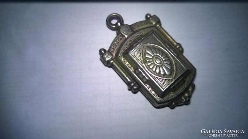 Antique beautiful silver plated pendant pendant