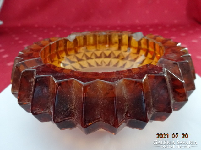 Brown glass ashtray, diameter 13.5 cm, height 5 cm. He has!