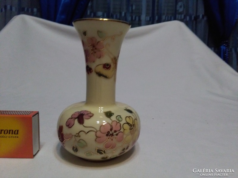 Butterfly vase by Zsolnay - 11.5 cm