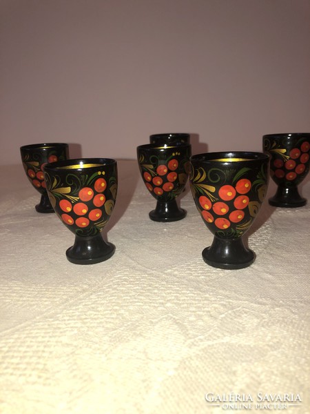 Russian khokhloma: small goblet set with sea thorn pattern (6 pcs.)