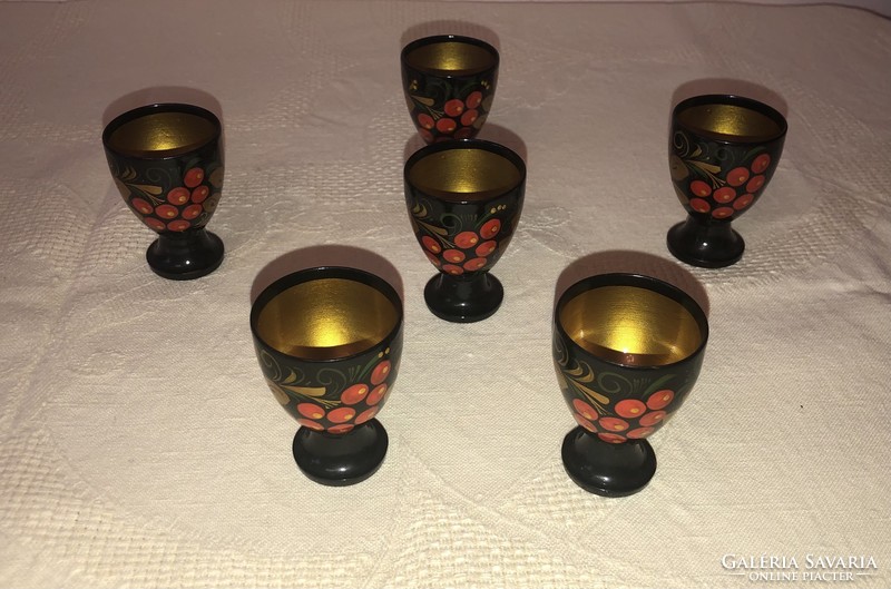 Russian khokhloma: small goblet set with sea thorn pattern (6 pcs.)