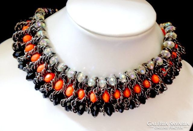 Red and black glitter casual necklace wide