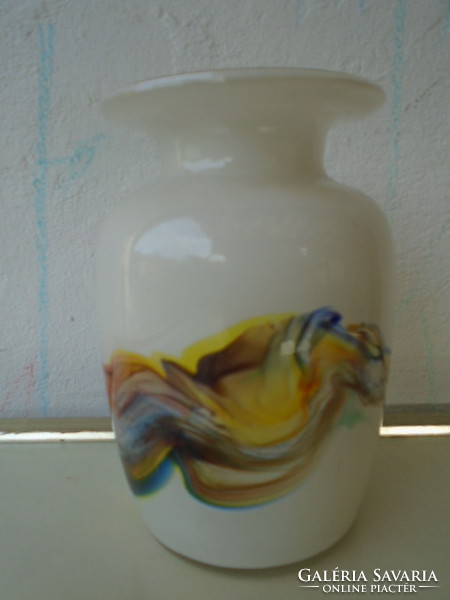 Kosta  szignált különleges üveg exkluziv váza igen nehéz NAGYON SZÉP SZÍNEK