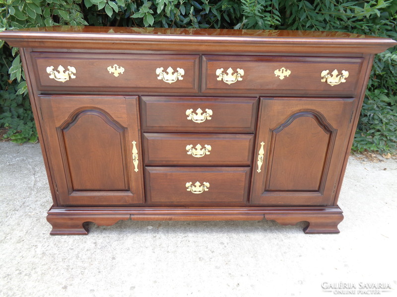 Lexington dresser