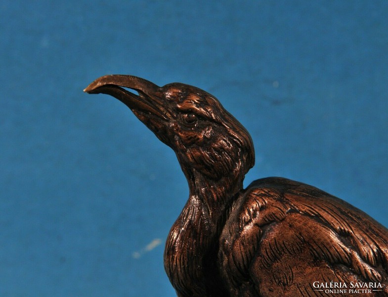 Bronz madárszobor, ismeretlen művész által jelölt