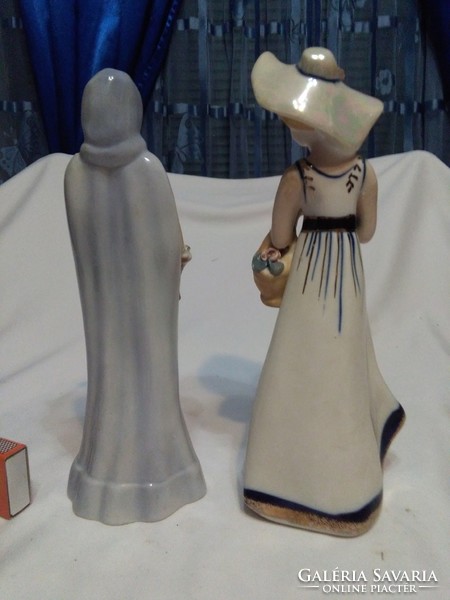 Porcelán hölgy figura, nipp - két darab együtt - sérültek