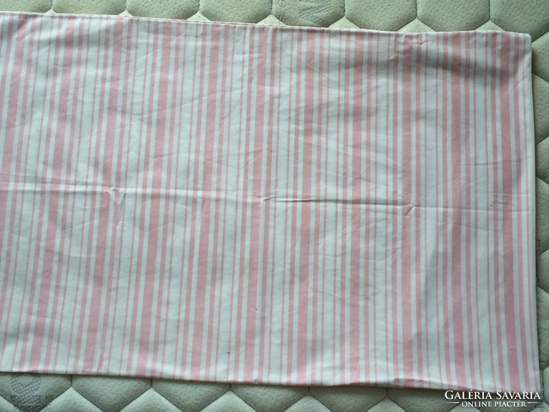 Rózsaszín- fehér csíkos párnahuzat,jelzett, 47 x 75 cm - 2 db