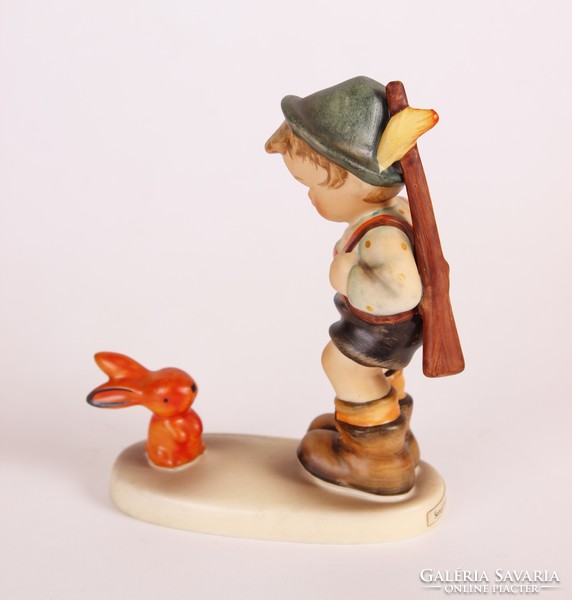 Érzékeny vadász (Sensitive hunter)  - 13 cm-es Hummel / Goebel porcelán figura