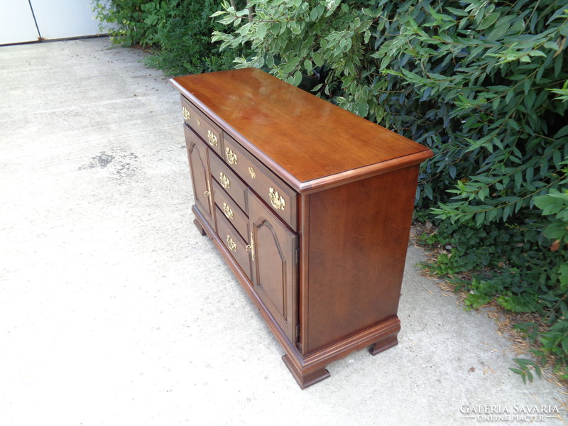 Lexington dresser