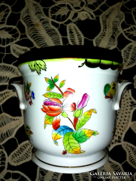 Herend Victoria pattern butterfly beautiful flowerpot