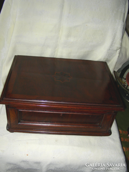 Antik Biedermeier intarziás doboz