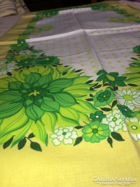 Annabella tea towel - green floral retro