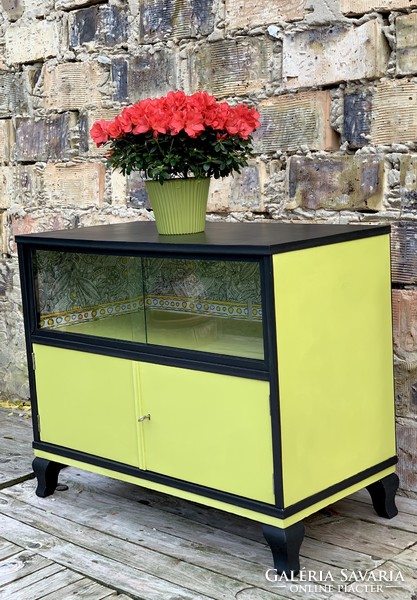 Retro small cabinet, sideboard, chest of drawers