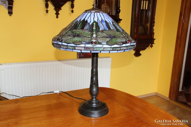 Tiffany szitakötős lámpa nehéz talppal, 60 cm