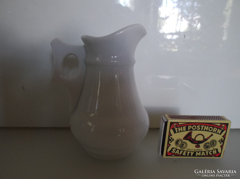 Pourer - antique - very thick - Austrian - snow white - porcelain - 2 dl - flawless