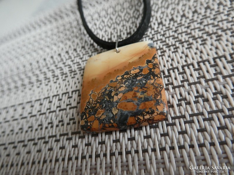 Necklace with natural Maligano Jasper pendant. A nice mineral jewelry, from a Hungarian workshop.