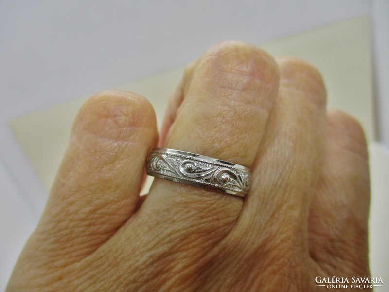Nice old engraved silver wedding ring