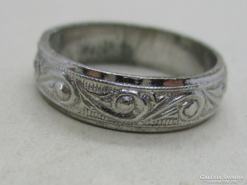 Nice old engraved silver wedding ring