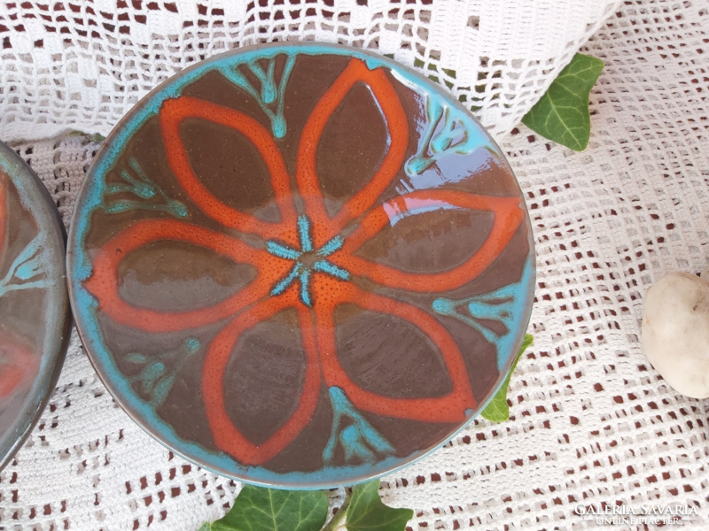 Gyönyörű retro mintás 16.5  cm-es falitányér tányérok   tányér Gyűjtői darabok