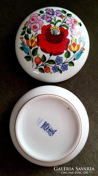 Különleges kalocsai porcelán