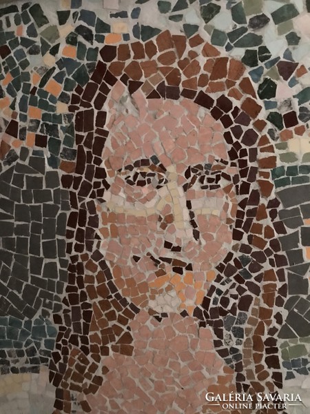 Built-in mosaic portrait