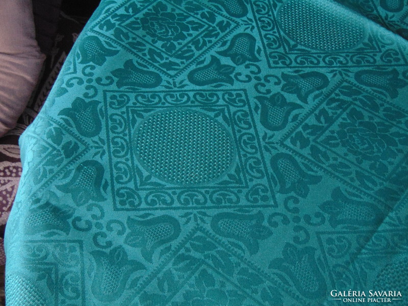 Smaragdzöld selyemdamaszt asztalterítő 150 x 238 cm téglalap !