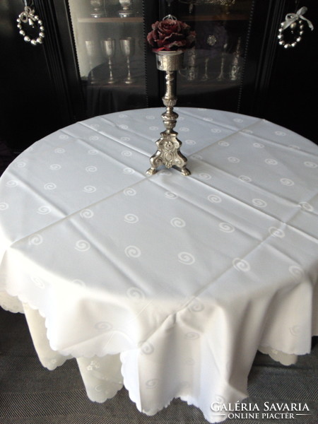 Fehér selyemdamaszt asztalterítő 128 x 156 cm