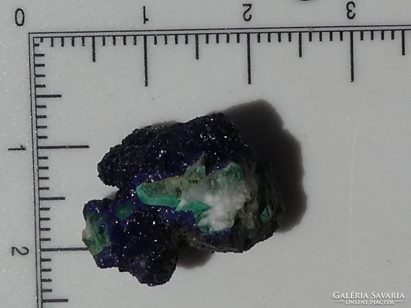 Natural, raw azurite, malachite and mimetite mineral grouping. Collector's item. 4.5 grams