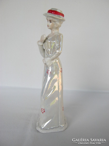Leonardo collection foreign porcelain woman in hat