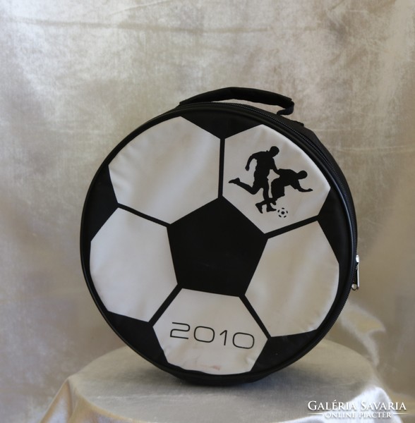 Cooler bag for footballers, can be packed well, keeps the temperature very well