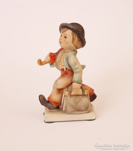 Vidám vándor (Merry wanderer) - 11 cm-es Hummel / Goebel porcelán figura