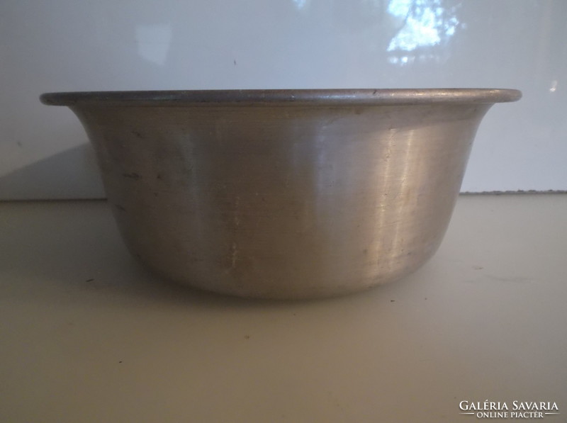 Bowl - indicated !!!! - 22.5 X 8 cm - metal - old - Austrian - perfect