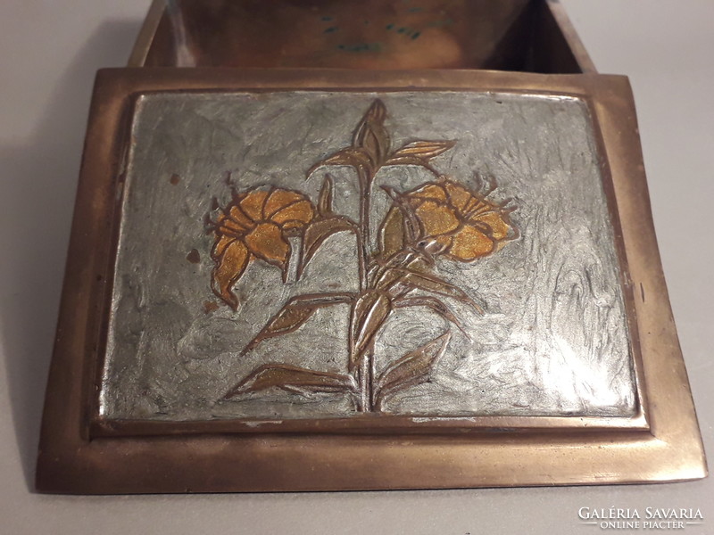 Réz doboz zománc festett kézzel készült virág mintás