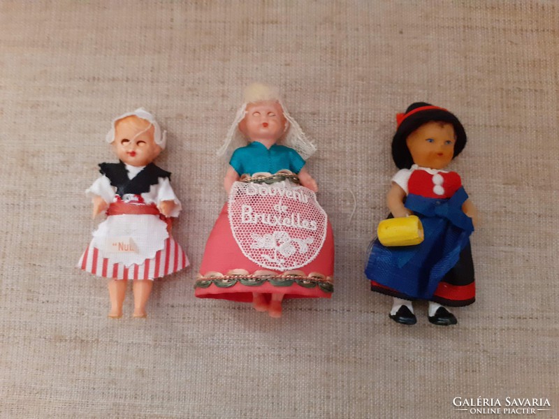 3 pcs. Hand-painted dolls with beautiful faces in old folk clothes