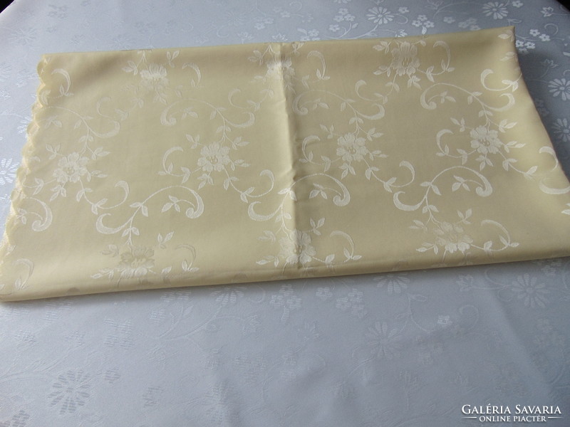 Vanilla yellow silk damask tablecloth 140 x 300 cm rectangle!