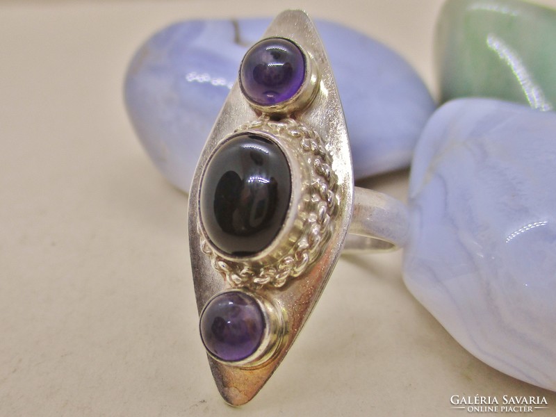 Special Hungarian silver ring made of real onyx and amethyst