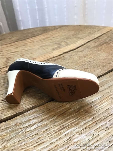 Raine Willits Design miniatűr cipődísz műgyantából