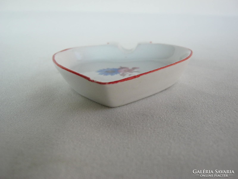 Drasche porcelán szív alakú hamutál hamutartó