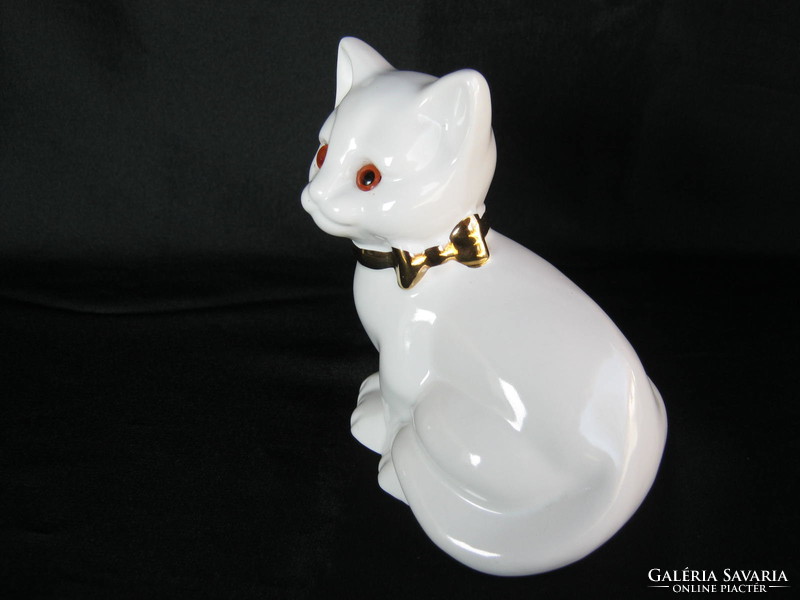 Ceramic kitten cat