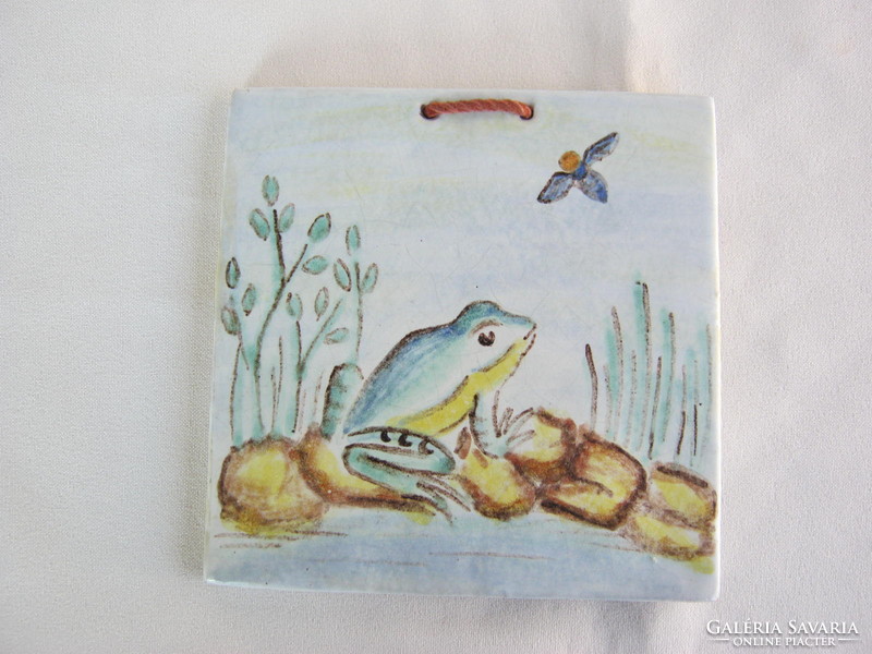 Retro ceramic frog wall picture