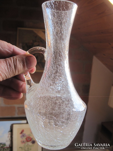Kis fehér kraklé üveg váza !