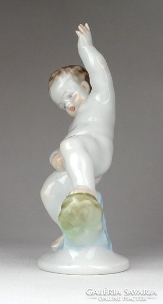 1F617 Régi Herendi porcelán pisilő fiú figura 18 cm